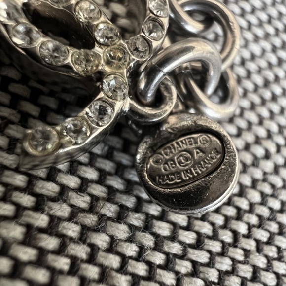 Chanel Faux Pearl and Crystal Cluster Bracelet From Autumn 2008 Collection - Picture 14 of 16